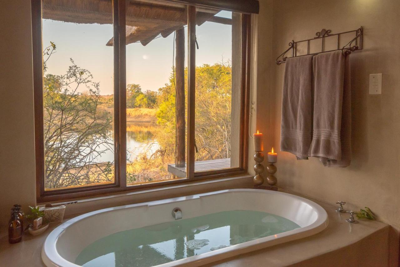 Waterbuck Game Lodge Thornybush Nature Reserve Thornybush Game Reserve Exterior photo